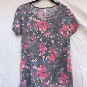 🖤 Closet Cleanout 🖤 LuLaRoe Classic T Size S